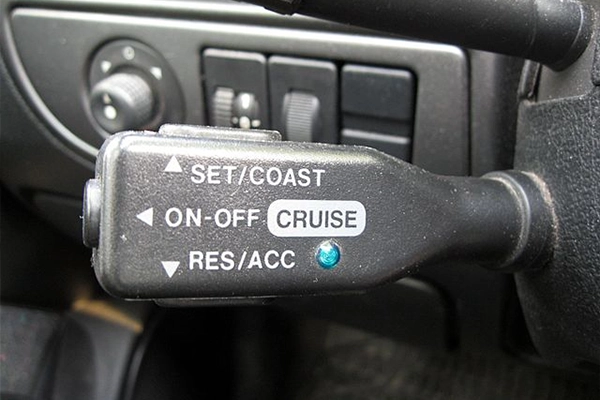 Cruise control switch